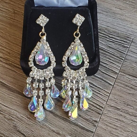 Earrings - Picture 2 of 4